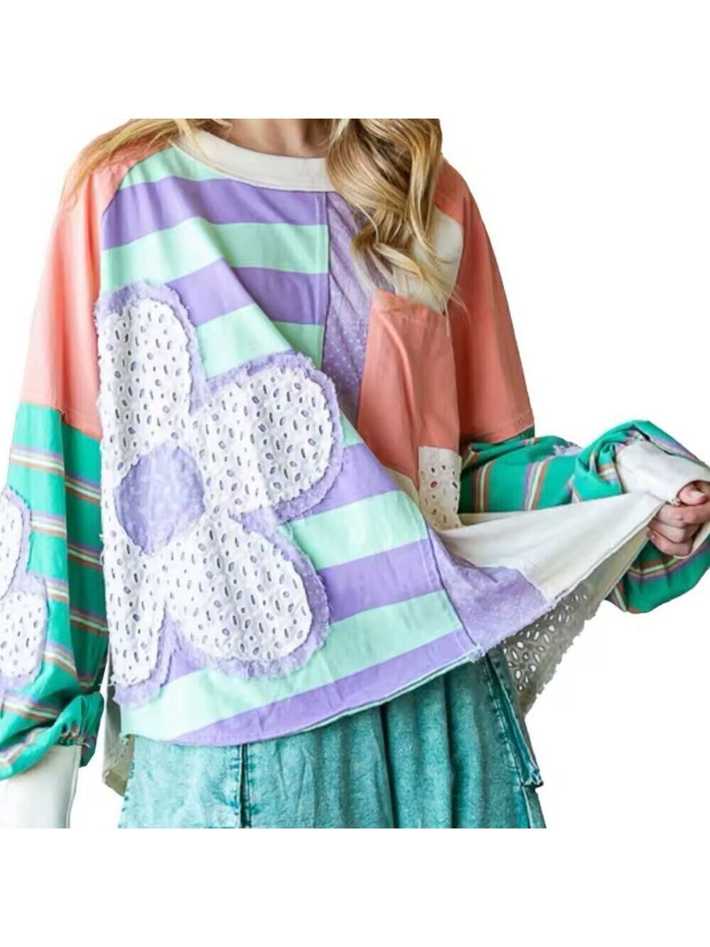 Appliqued Floral Lightweight Oversized Sweatshirt Size Large NWOT - Picture 16 of 16